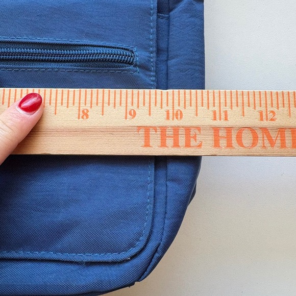 Baggallini Navy Blue Nylon Crossbody Bag With Multiple Pockets - Picture 3 of 7